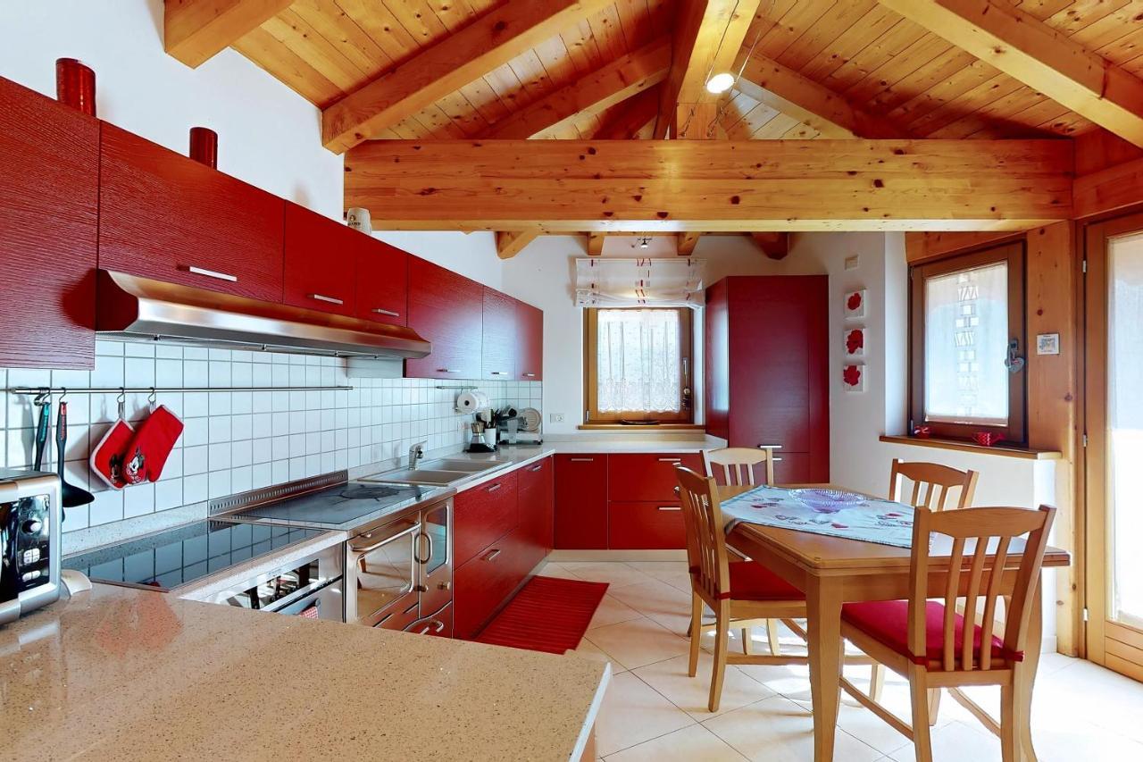 Apartmán Mansarda Con Giardino Val Di Sole Trentino Terzolas Exteriér fotografie