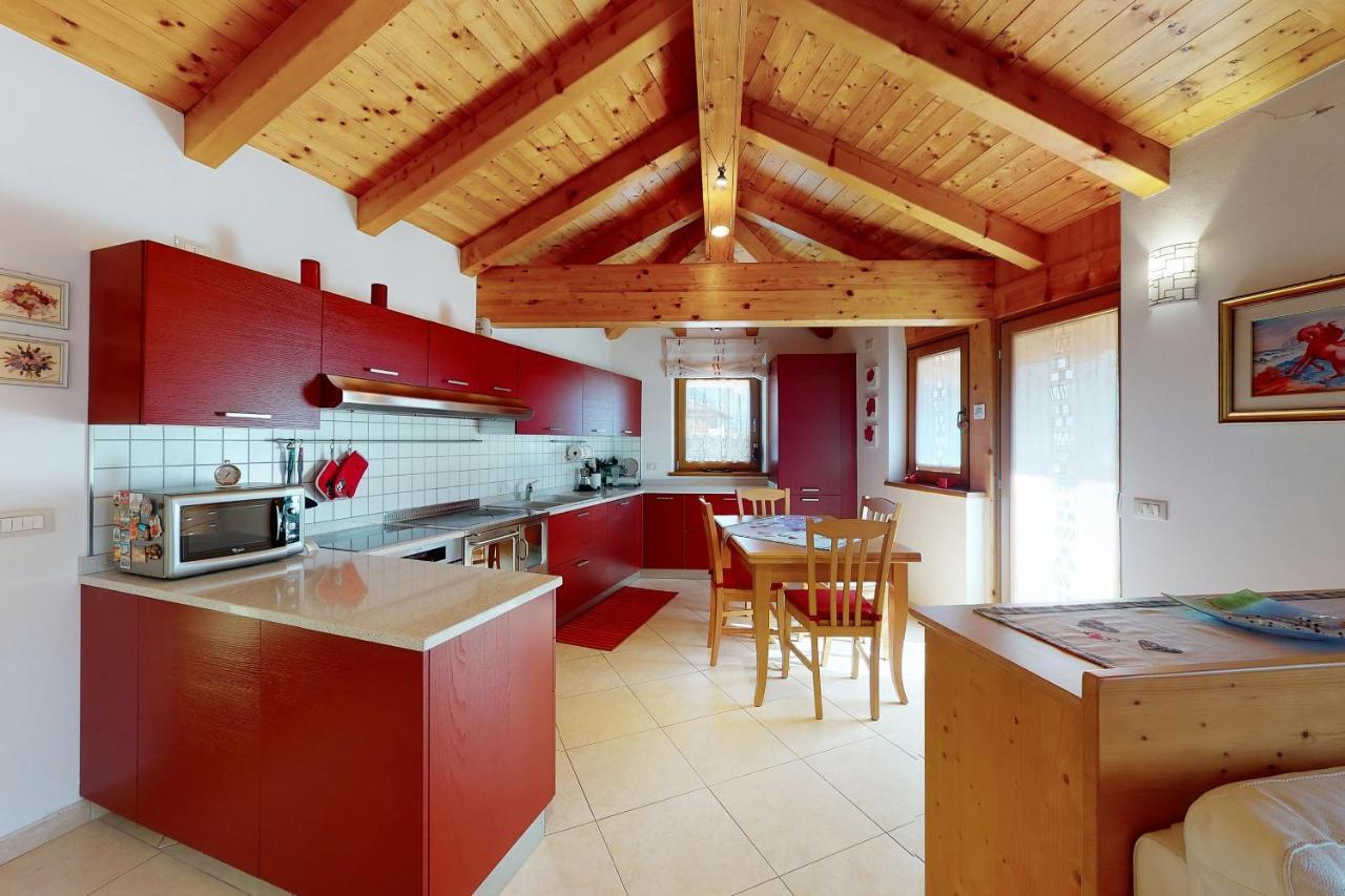 Apartmán Mansarda Con Giardino Val Di Sole Trentino Terzolas Exteriér fotografie